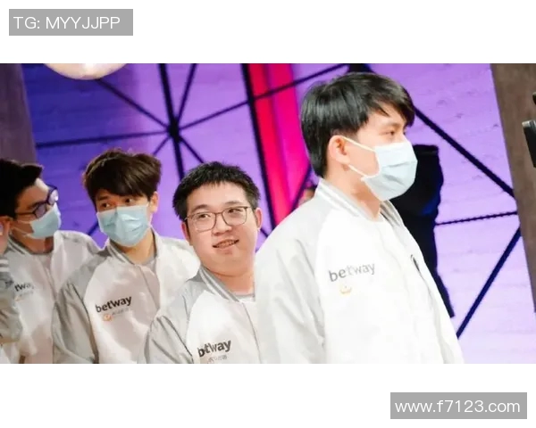 热议王者荣耀IG战队迅速变革背后的策略与影响分析