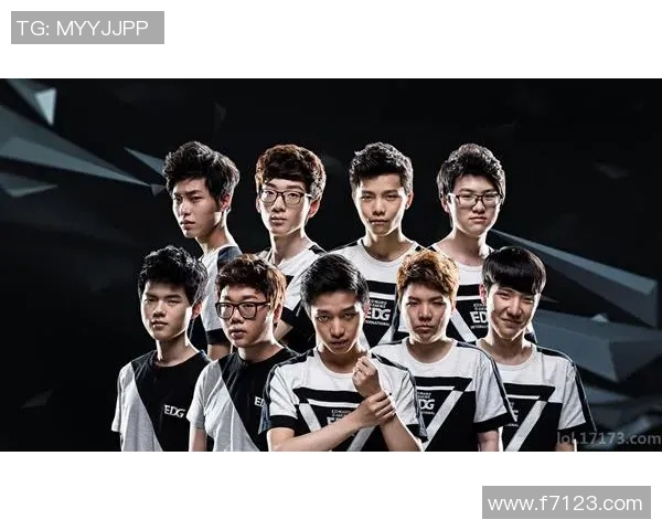 探讨英雄联盟V5战队配合问题引发的热议与争议分析